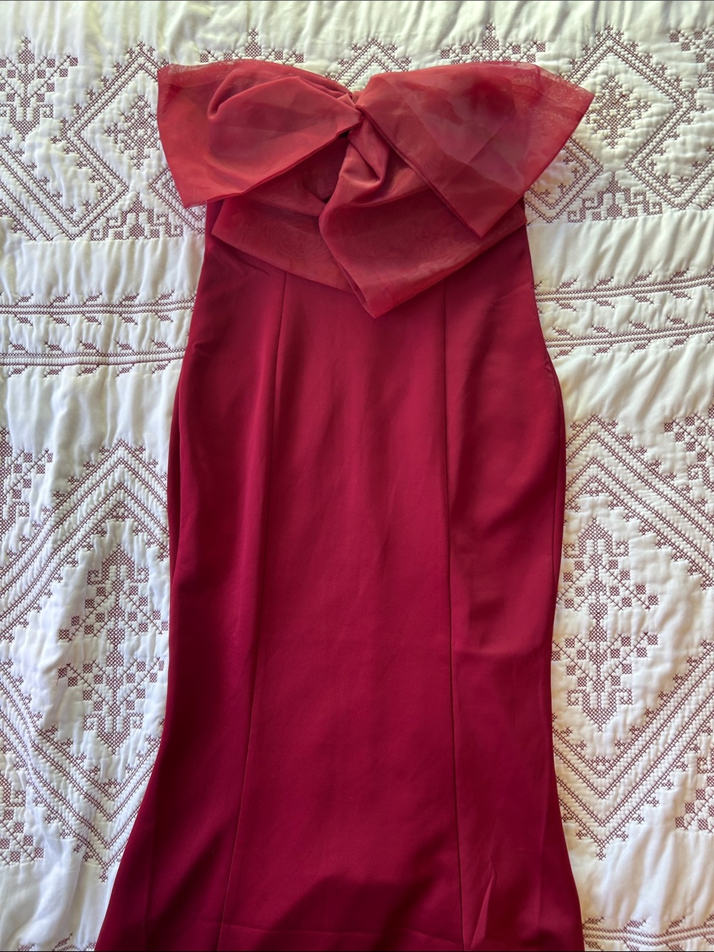 Kalinnu Strapless Red Bow-Detail Evening Dress